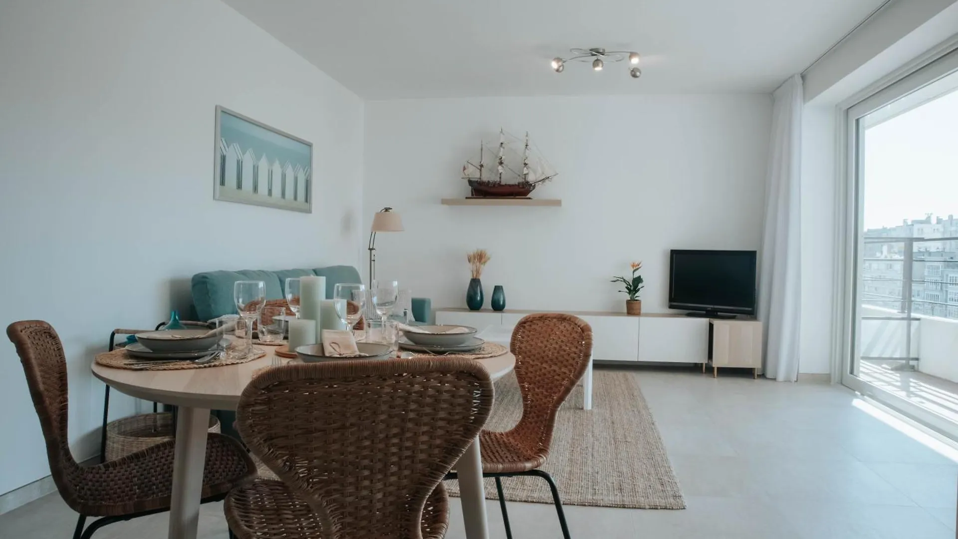 Nieuw Appartement Nabij Het Strand Met Privegarage Oostende 0*,  Belçika